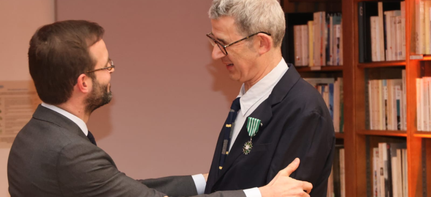 Edmund de Waal Awarded Chevalier de l’Ordre des Arts et des Lettres